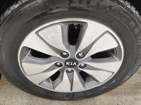 Used 2017 Kia Optima Premium image 29