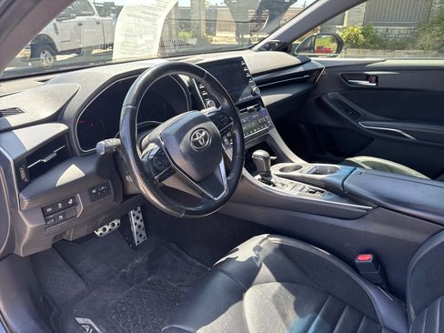 Used 2019 Toyota Avalon Touring FWD image 26
