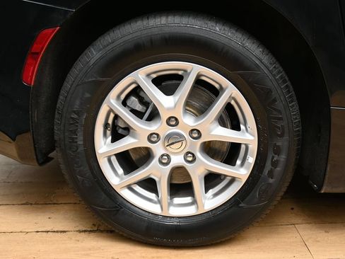 Used 2025 Chrysler Pacifica Select FWD image 14