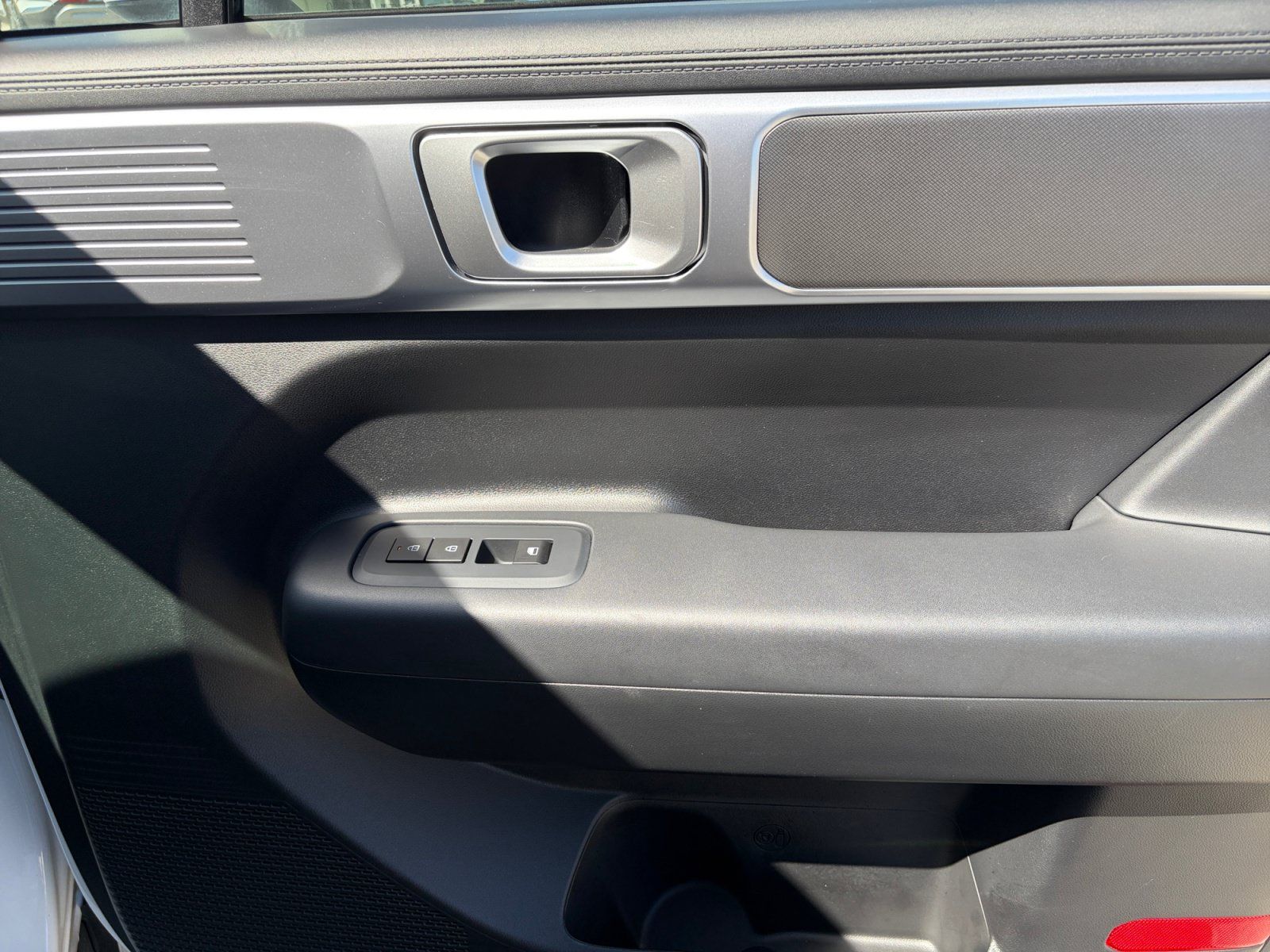 Certified 2025 Hyundai Santa Fe SE AWD/4WD image 16