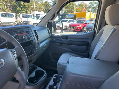 Used 2014 Nissan NV 2500 SV image 13