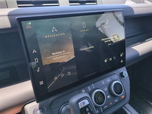 New 2026 Land Rover Defender 130 X-Dynamic SE AWD/4WD image 18