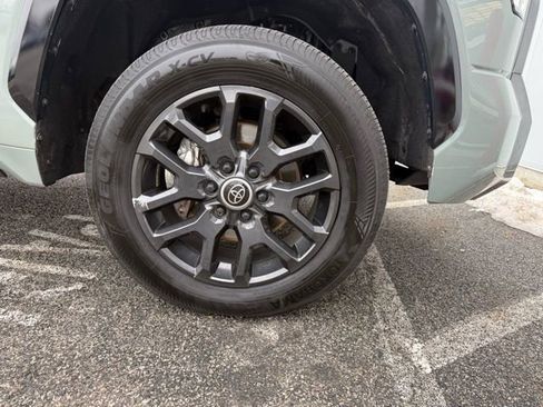 Used 2024 Toyota Tundra Platinum image 10