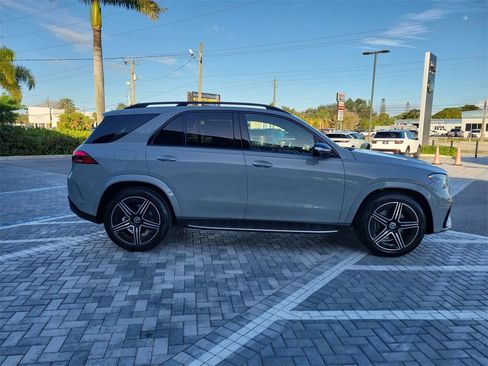 Used 2025 Mercedes-Benz GLE 450e 4MATIC image 6
