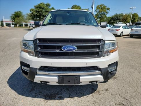 Used 2017 Ford Expedition Limited w/ Equipment Group 301A AWD/4WD image 2