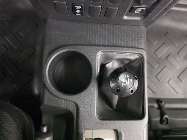 Used 2013 Toyota FJ Cruiser 4WD w/ Trail Teams Special Edition image 18