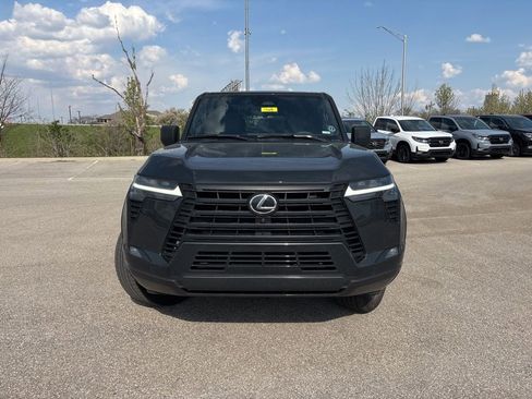Used 2026 Lexus GX 550 w/ Accessory Package (2T) image 2