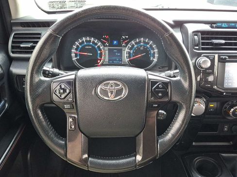 Used 2014 Toyota 4Runner Trail AWD/4WD image 19