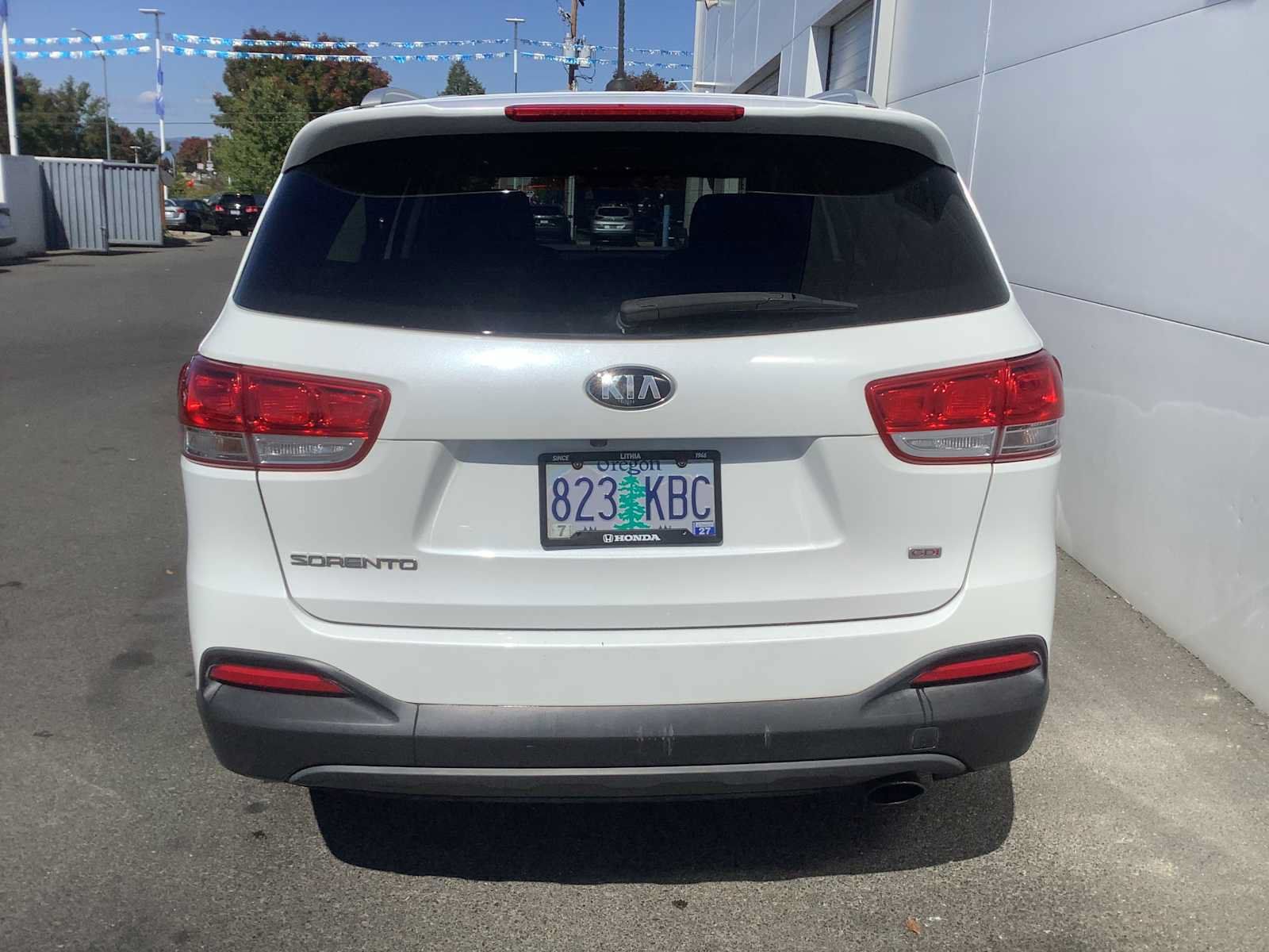 Used 2017 Kia Sorento AWD image 5