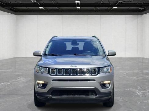 Certified 2018 Jeep Compass Latitude w/ Popular Equipment Group AWD/4WD image 2