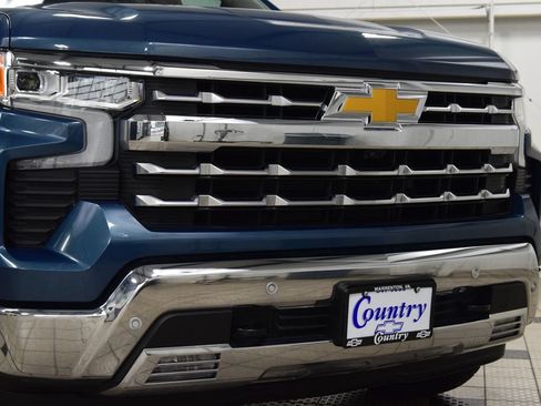 Used 2024 Chevrolet Silverado 1500 LTZ w/ LTZ Premium Package AWD/4WD image 13