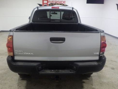 Used 2015 Toyota Tacoma 4x4 Access Cab V6 image 3