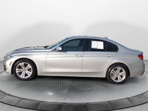 Used 2018 BMW 330i image 4