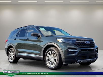 Certified 2022 Ford Explorer XLT w/ Equipment Group 202A