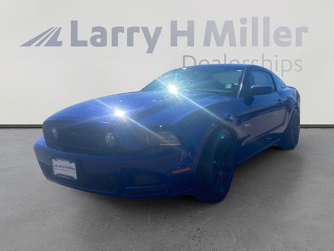 Used 2014 Ford Mustang GT Premium image 3