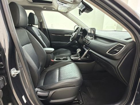 Used 2022 Kia Seltos SX w/ Sunroof Package AWD/4WD image 26