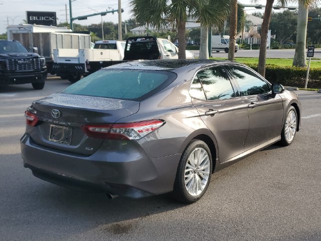 Used 2018 Toyota Camry XLE FWD image 5