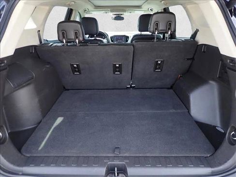 Used 2018 GMC Terrain Denali w/ Advanced Safety Package AWD/4WD image 8