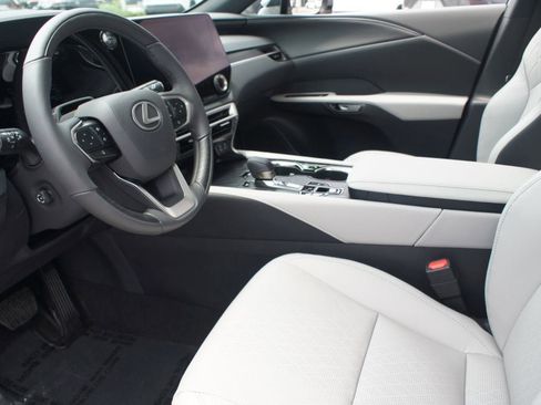 Used 2026 Lexus RX 350h AWD/4WD image 14