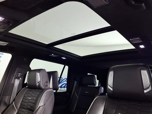 Used 2021 Cadillac Escalade Sport Platinum image 15