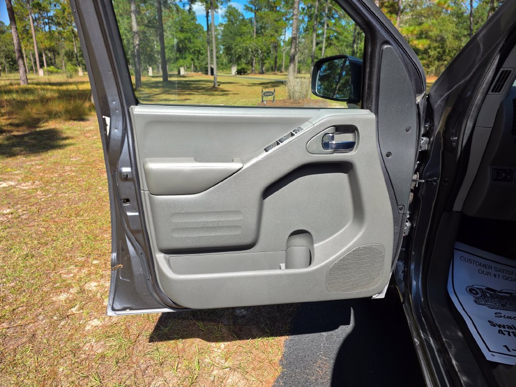 Used 2019 Nissan Frontier SV RWD image 11