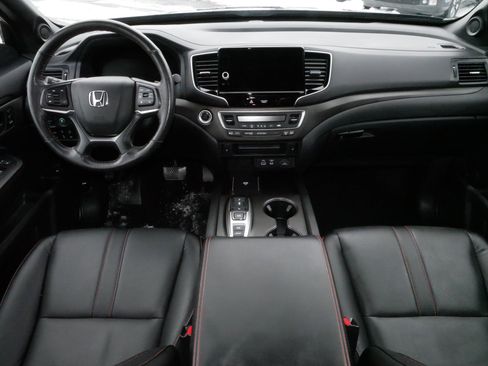 Used 2025 Honda Ridgeline TrailSport image 10