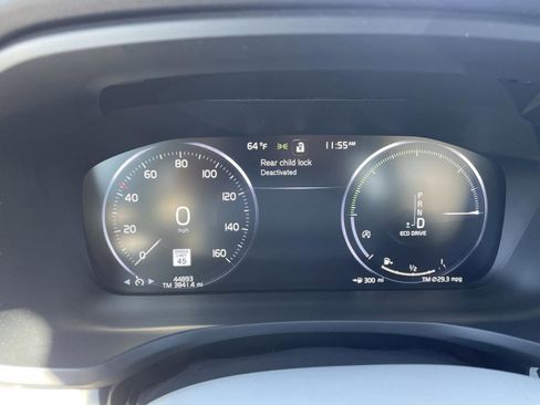 Used 2021 Volvo S60 T5 Momentum w/ Protection Package Premier image 24