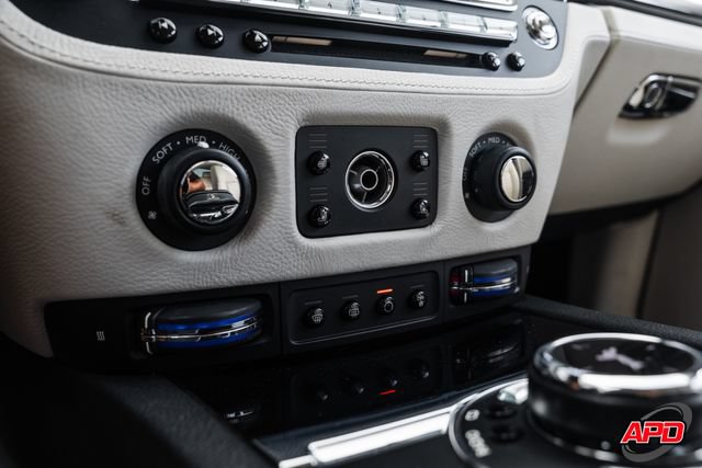 Used 2014 Rolls-Royce Ghost RWD image 21