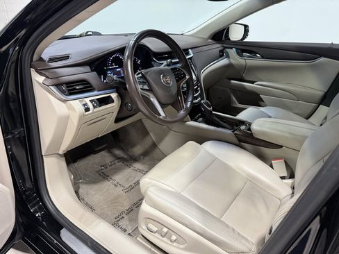 Used 2013 Cadillac XTS image 23