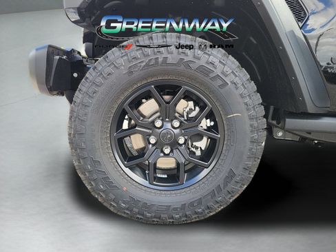 Used 2024 Jeep Wrangler Unlimited Sport AWD/4WD image 32
