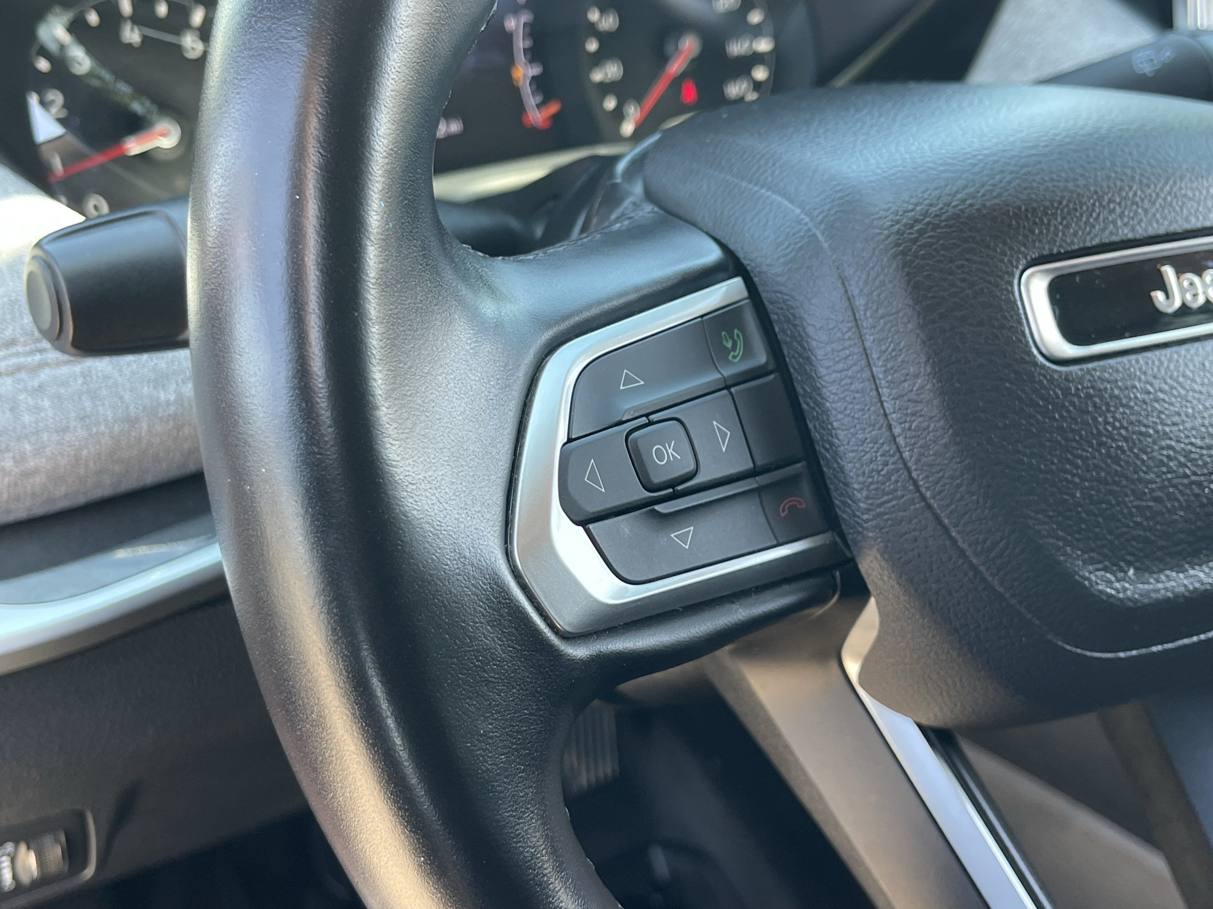 Used 2022 Jeep Compass Latitude AWD/4WD image 23