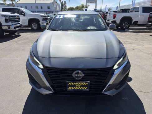 Used 2023 Nissan Altima 2.5 SV FWD image 3