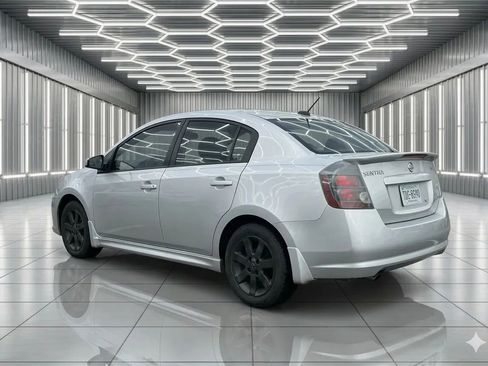 Used 2012 Nissan Sentra 2.0 SR w/ Tech Pkg FWD image 3