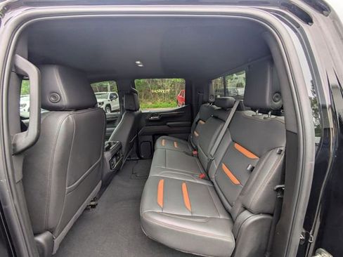 Used 2024 GMC Sierra 1500 AT4 w/ Technology Package AWD/4WD image 30