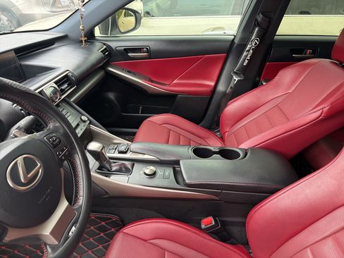 Used 2018 Lexus IS 300 F Sport image 6