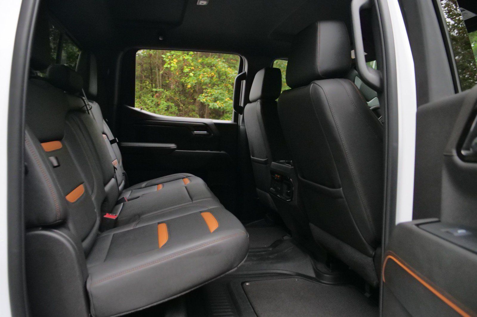 Used 2024 GMC Sierra 1500 AT4 w/ Technology Package AWD/4WD image 45