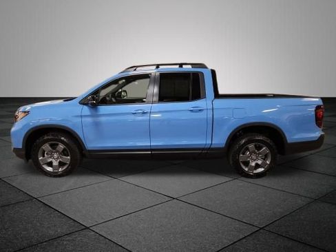 Used 2025 Honda Ridgeline TrailSport image 6