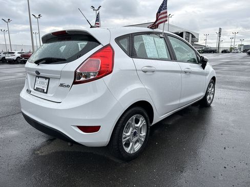 Used 2016 Ford Fiesta SE w/ Cold Weather Package FWD image 6