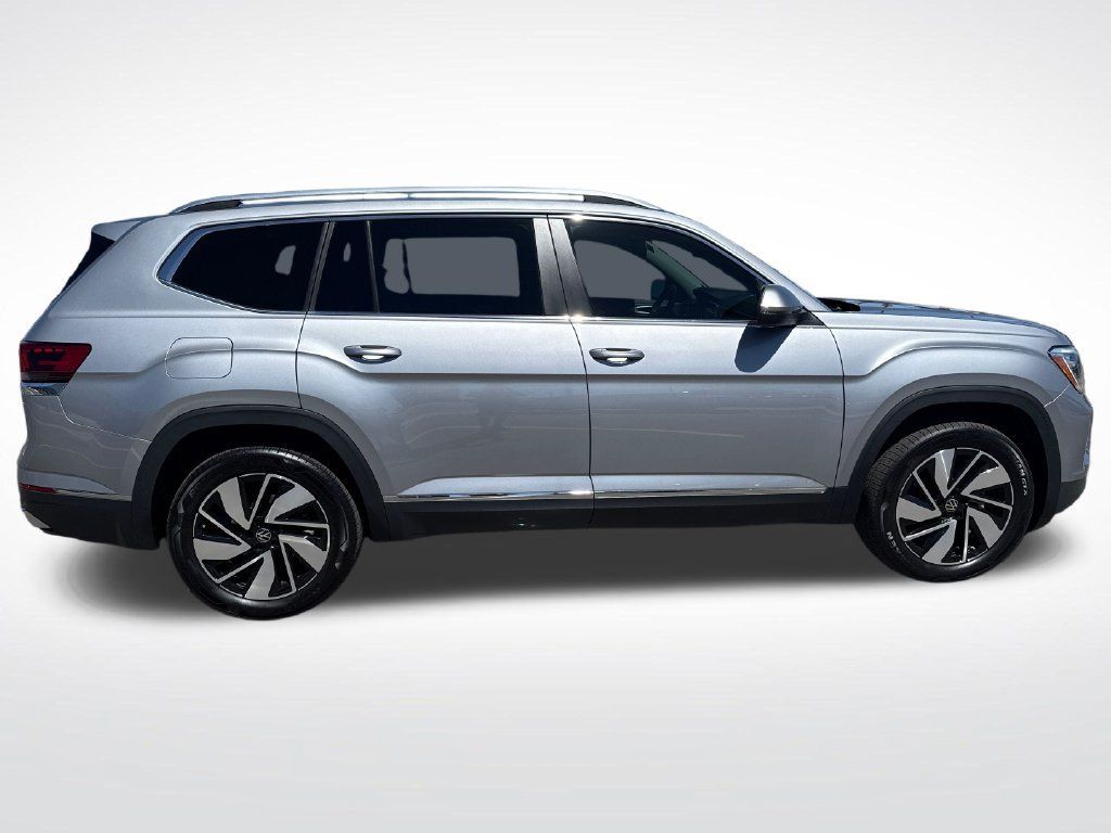Used 2024 Volkswagen Atlas SEL AWD/4WD image 7