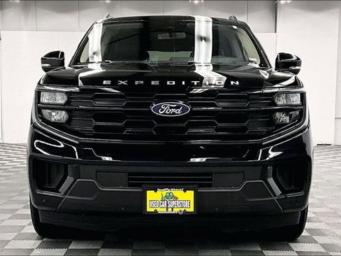 Used 2025 Ford Expedition Max Active AWD/4WD image 4