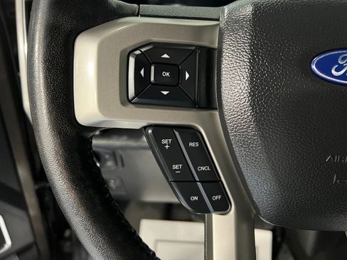 Used 2018 Ford F150 Lariat image 10