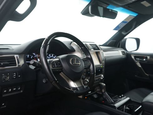 Used 2021 Lexus GX 460 Premium w/ Premium Package image 16