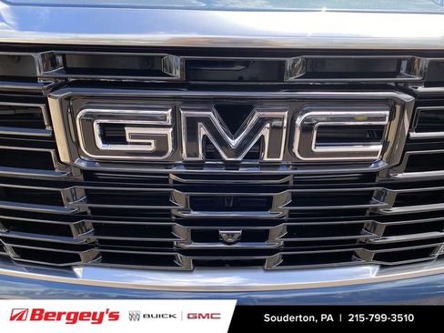 New 2026 GMC Yukon Denali w/ Denali Reserve Package AWD/4WD image 33