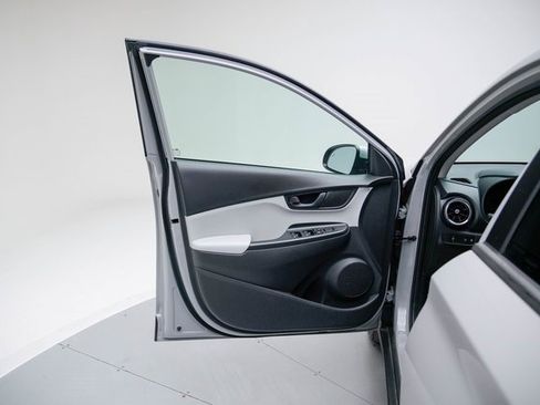 Used 2023 Hyundai Kona SEL image 22