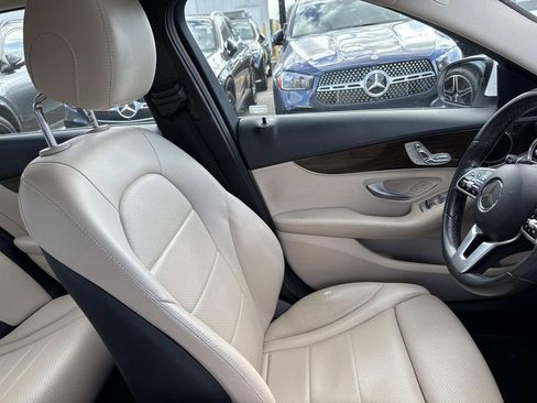 Used 2019 Mercedes-Benz C 300 Sedan image 11