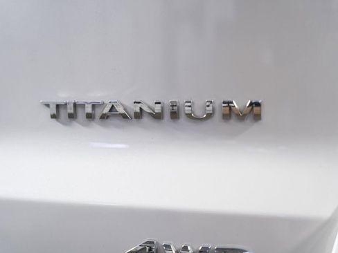 Used 2022 Ford EcoSport Titanium image 9