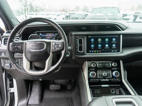 Used 2021 GMC Yukon XL Denali w/ Denali Ultimate Package image 17