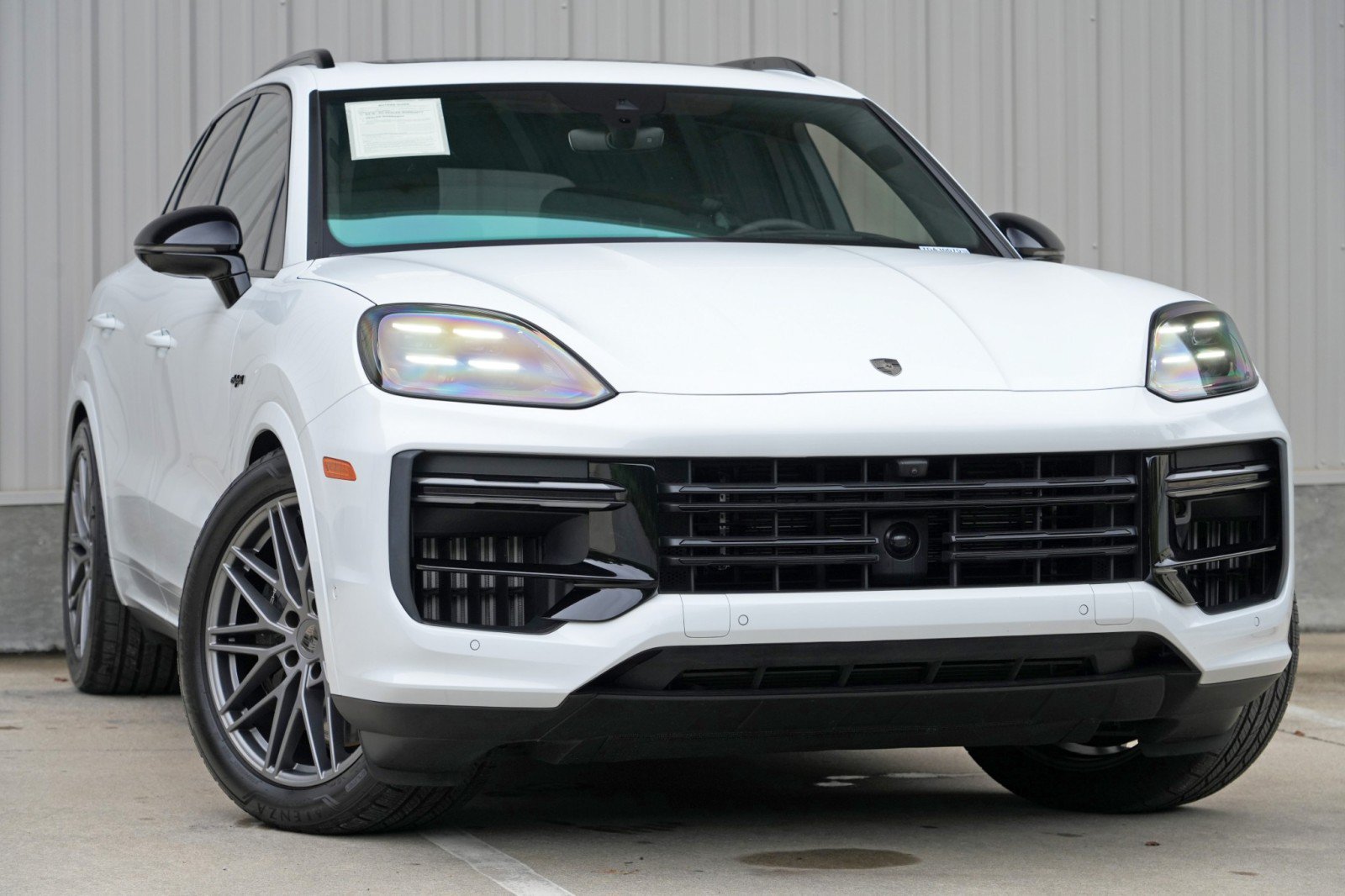 Used 2026 Porsche Cayenne Turbo AWD/4WD image 4