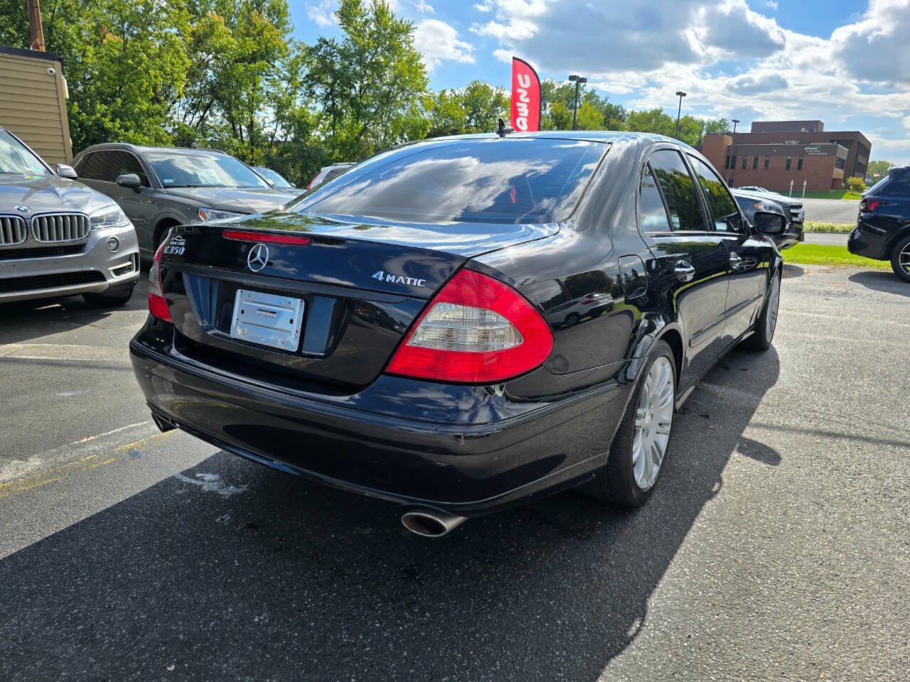 Used 2008 Mercedes-Benz E 350 4MATIC Sedan image 3