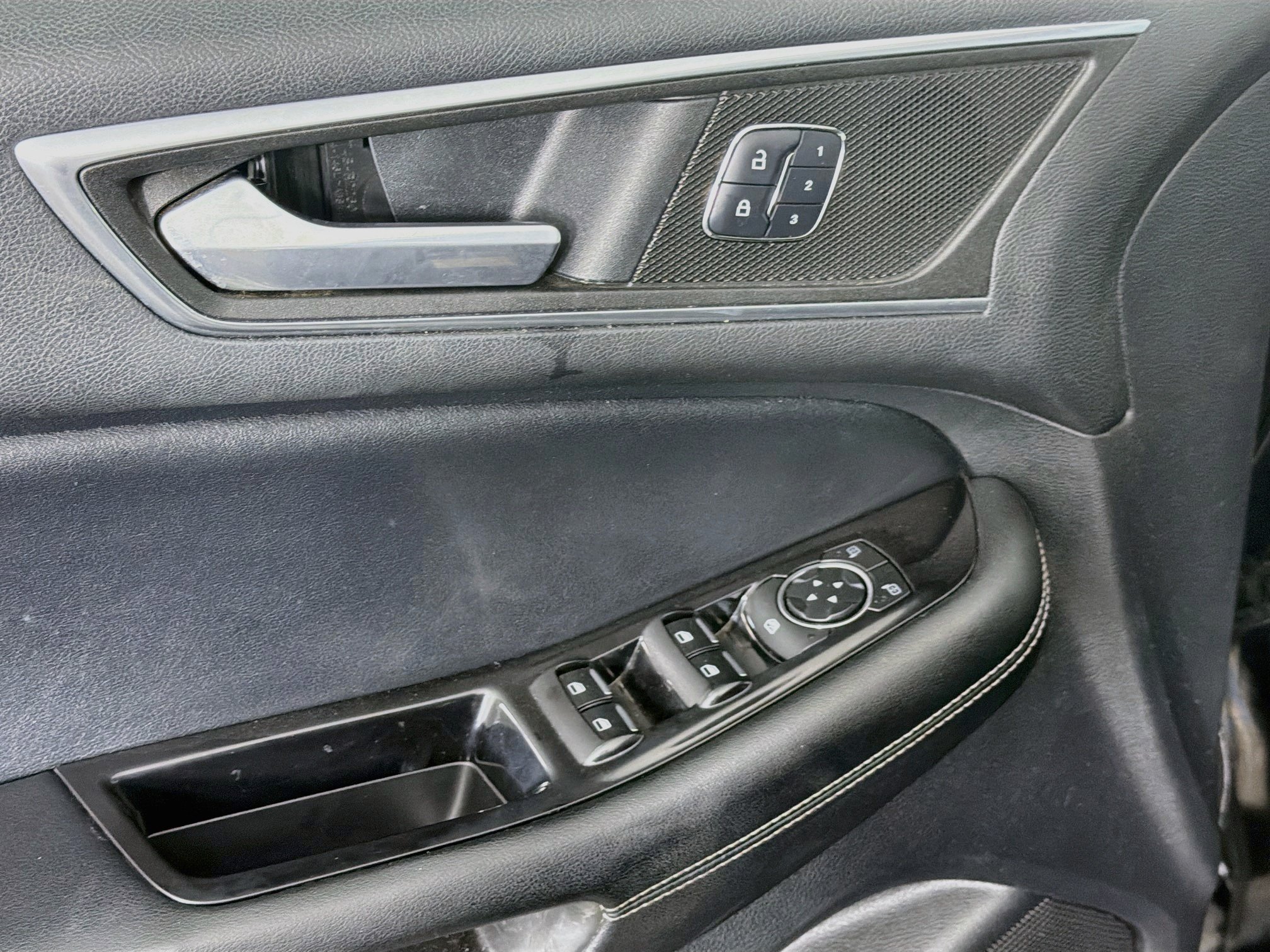 Used 2015 Ford Edge Sport AWD/4WD image 15